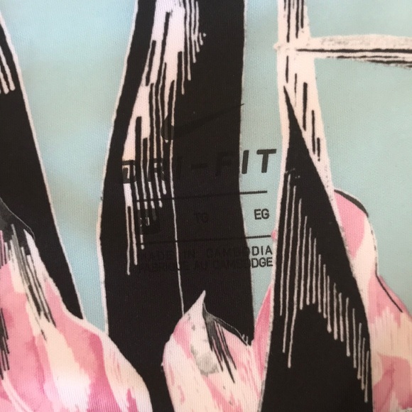 NWT! Nike full length athletic tights with mesh - Picture 3 of 6